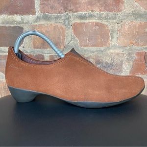 Pratik Split-Toe Suede Leather Loafers Brown Women's Size 10 Shoes (EU41)